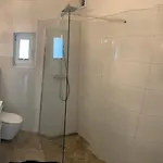 Дом отдыха Cityhouse 4 Bedrooms, Garden, Parking, Business & Family Люблинец