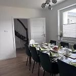 Cityhouse Modern For Business And Family Holiday home Lubliniec