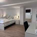 Cityhouse Modern For Business And Family Holiday home Lubliniec