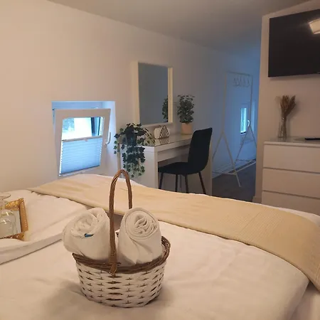 Cityhouse Modern For Business And Family Holiday home Lubliniec